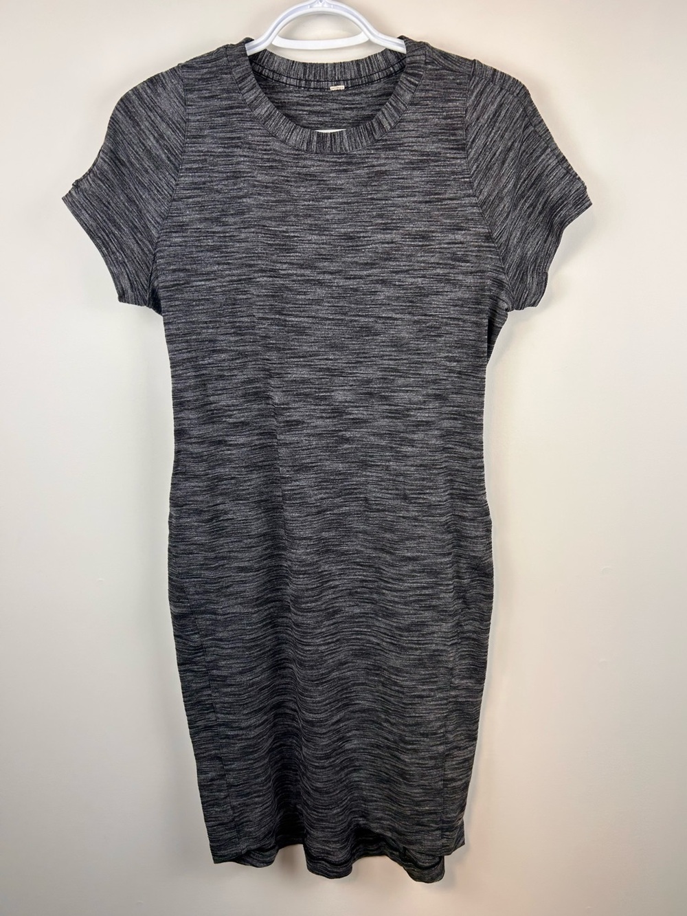 lululemon BodyCon Short Sleeve Dress Heathered Grey Size 8